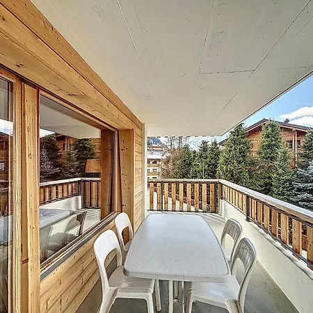 Апартаменты Cimeblanche 203 *